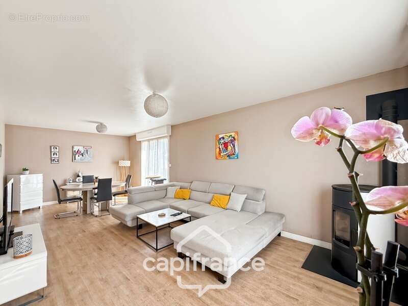 Maison à NOYAL-PONTIVY