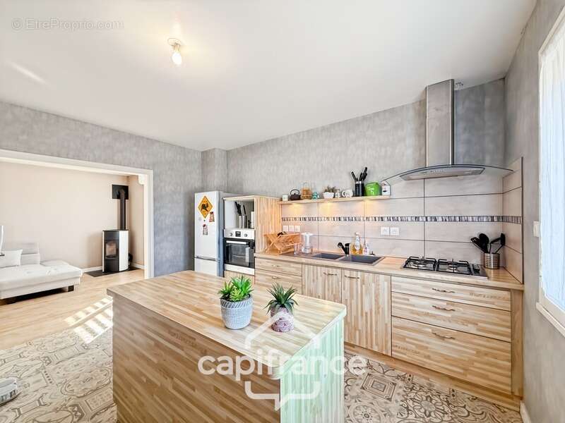 Maison à NOYAL-PONTIVY