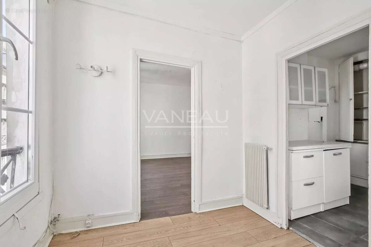 Appartement à PARIS-2E