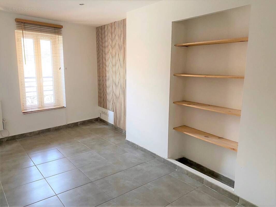 Appartement à ROQUEVAIRE