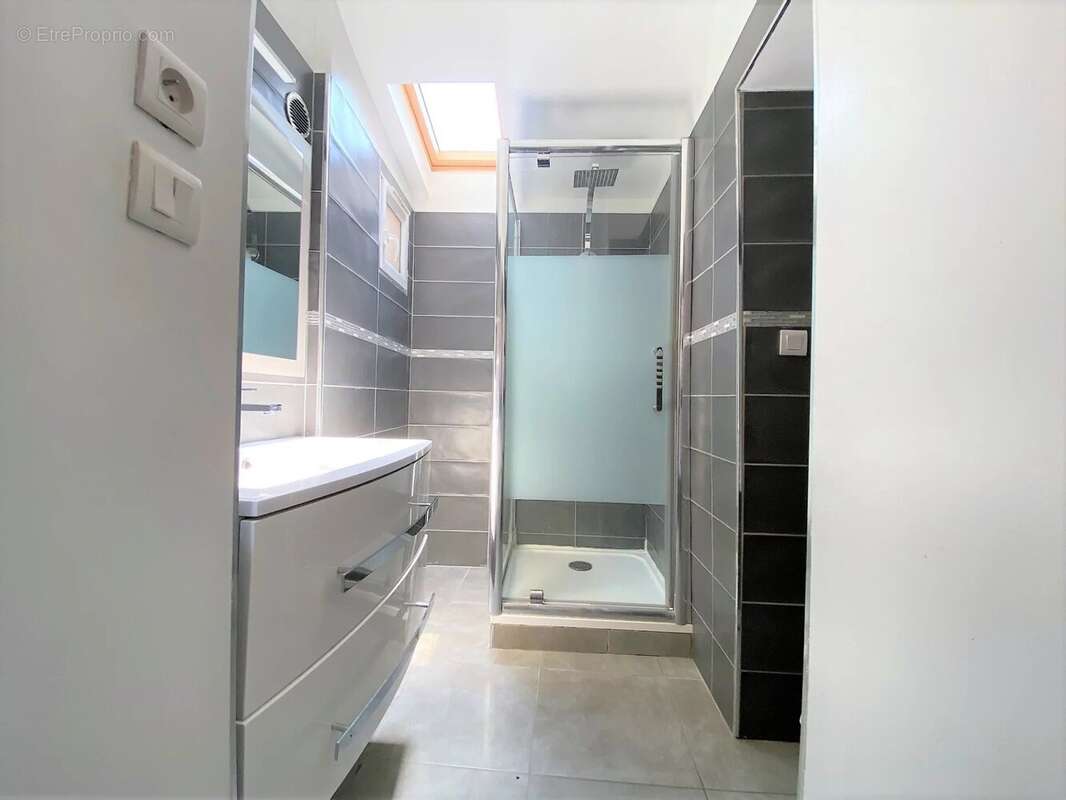 Appartement à ROQUEVAIRE