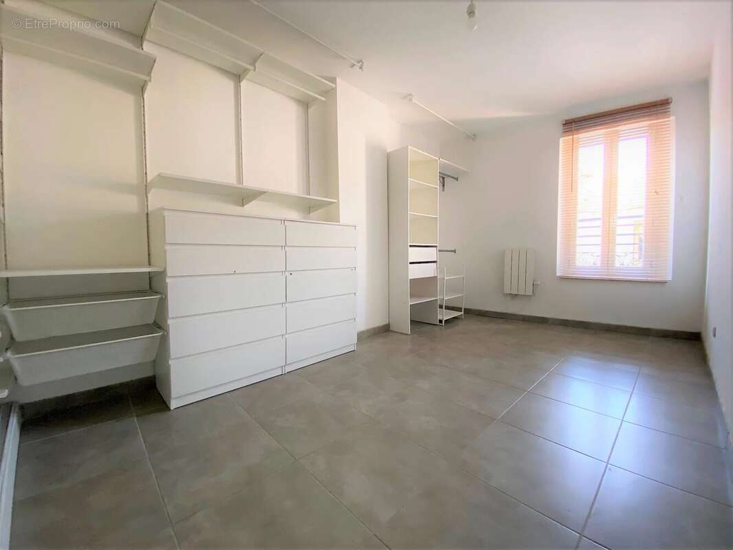 Appartement à ROQUEVAIRE