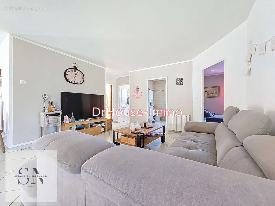 Maison à ALLEZ-ET-CAZENEUVE