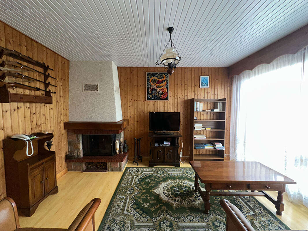 Maison à BOURCEFRANC-LE-CHAPUS