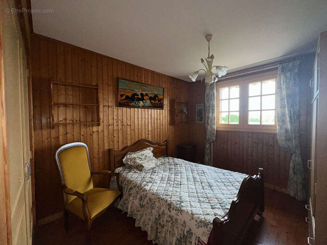 Maison à BOURCEFRANC-LE-CHAPUS