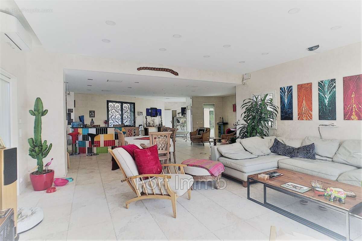 Maison à CAGNES-SUR-MER