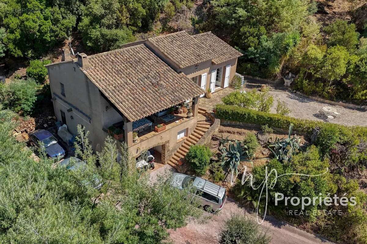 Maison à RAYOL-CANADEL-SUR-MER