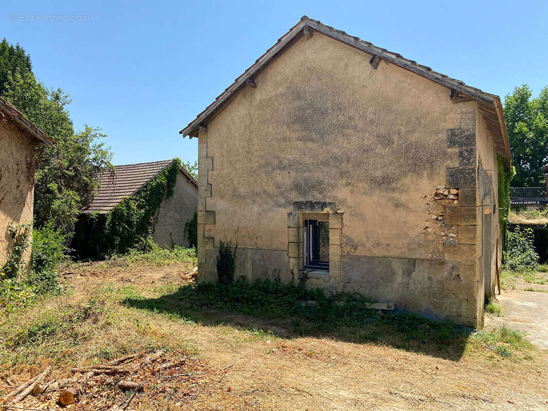 Maison à ROUFFIGNAC-SAINT-CERNIN-DE-REILHAC