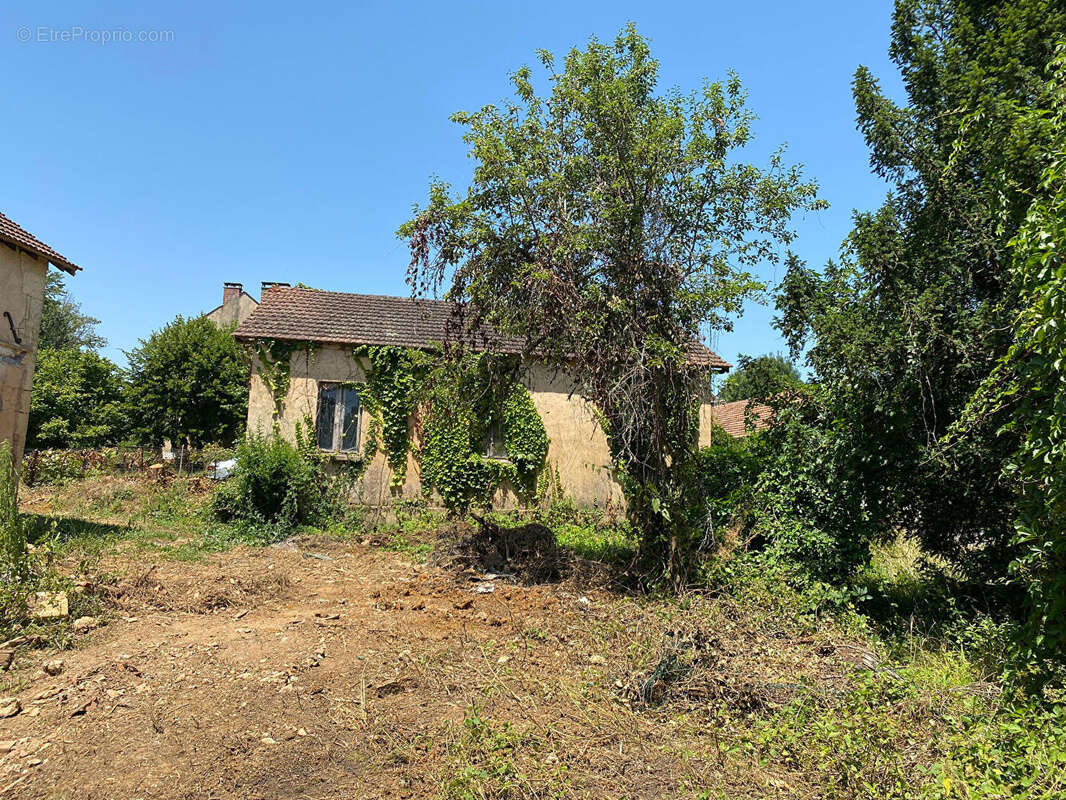 Maison à ROUFFIGNAC-SAINT-CERNIN-DE-REILHAC