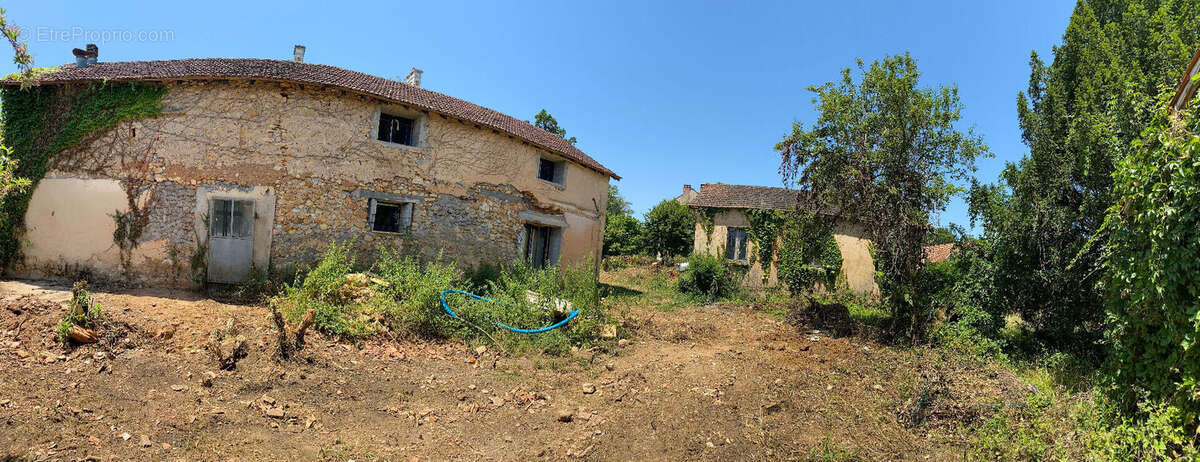 Maison à ROUFFIGNAC-SAINT-CERNIN-DE-REILHAC