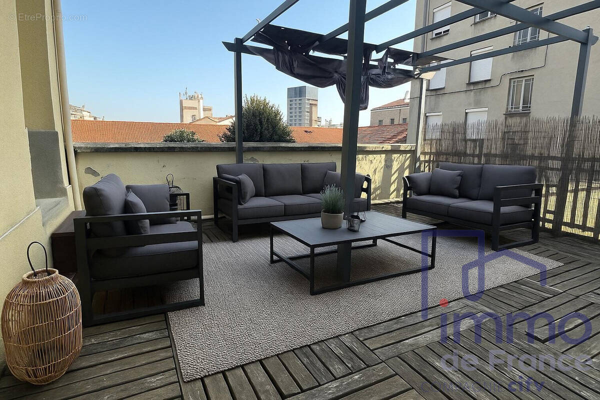 Appartement à SAINT-ETIENNE