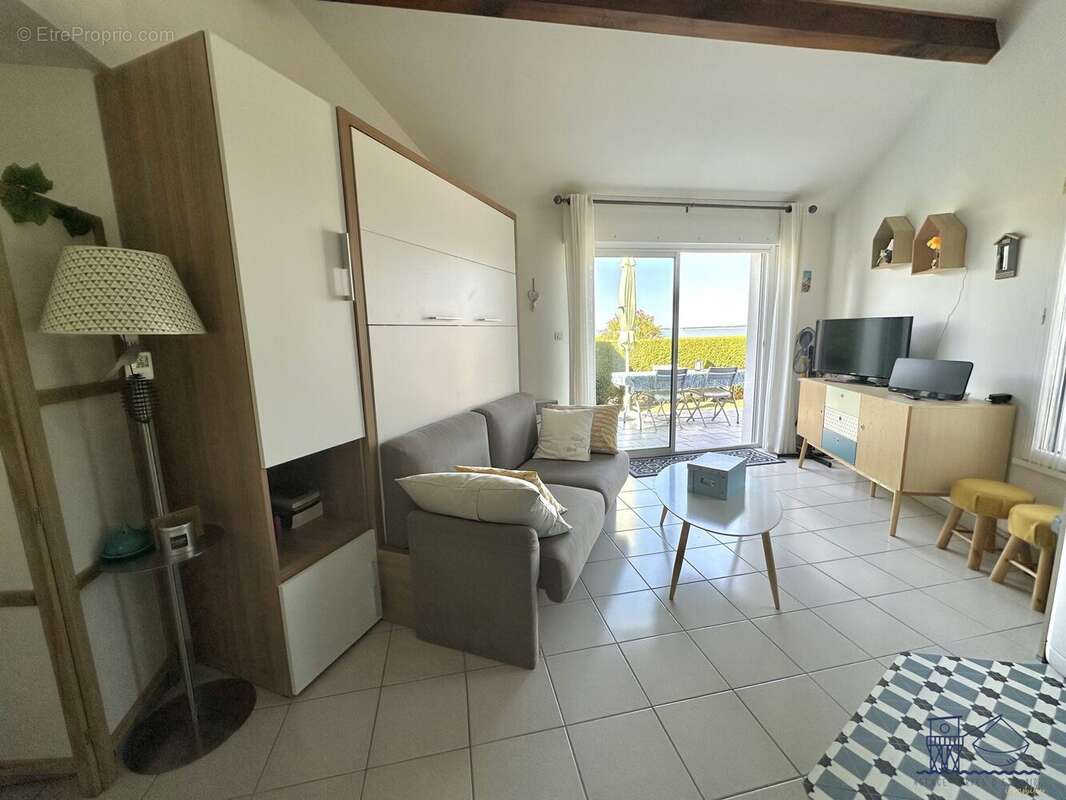 Maison à MESCHERS-SUR-GIRONDE