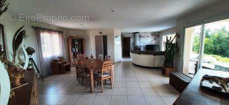 Photo 8 - Maison à NOTRE-DAME-DE-SANILHAC