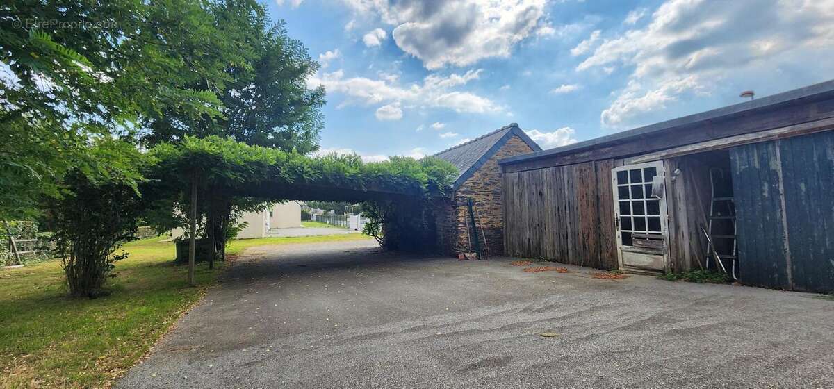 Photo 2 - Maison à SAINT-JULIEN-DE-VOUVANTES