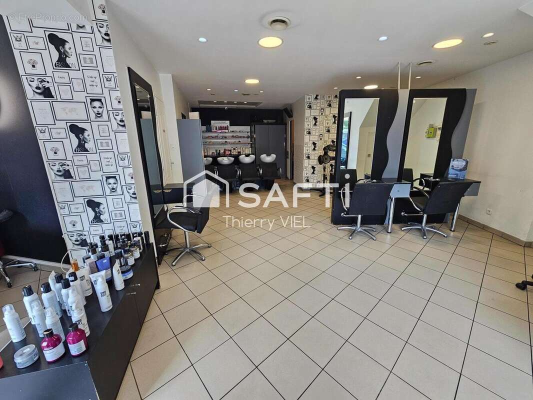 Photo 2 - Commerce à VILLEPARISIS