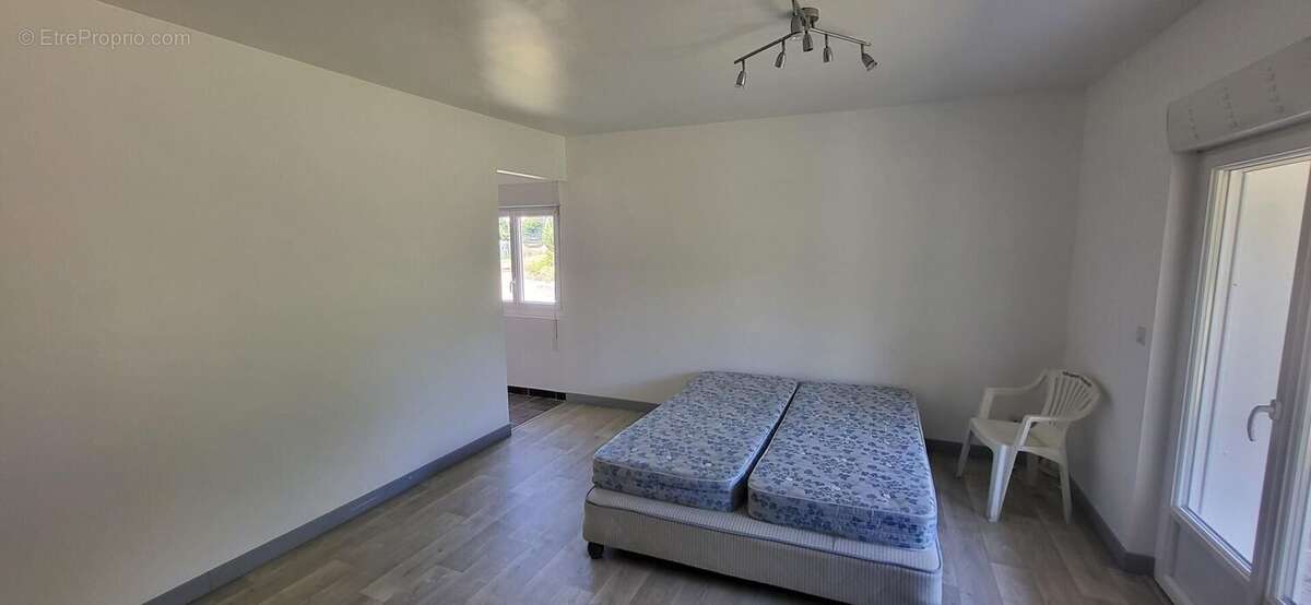 Photo 3 - Maison à COUSSAY-LES-BOIS