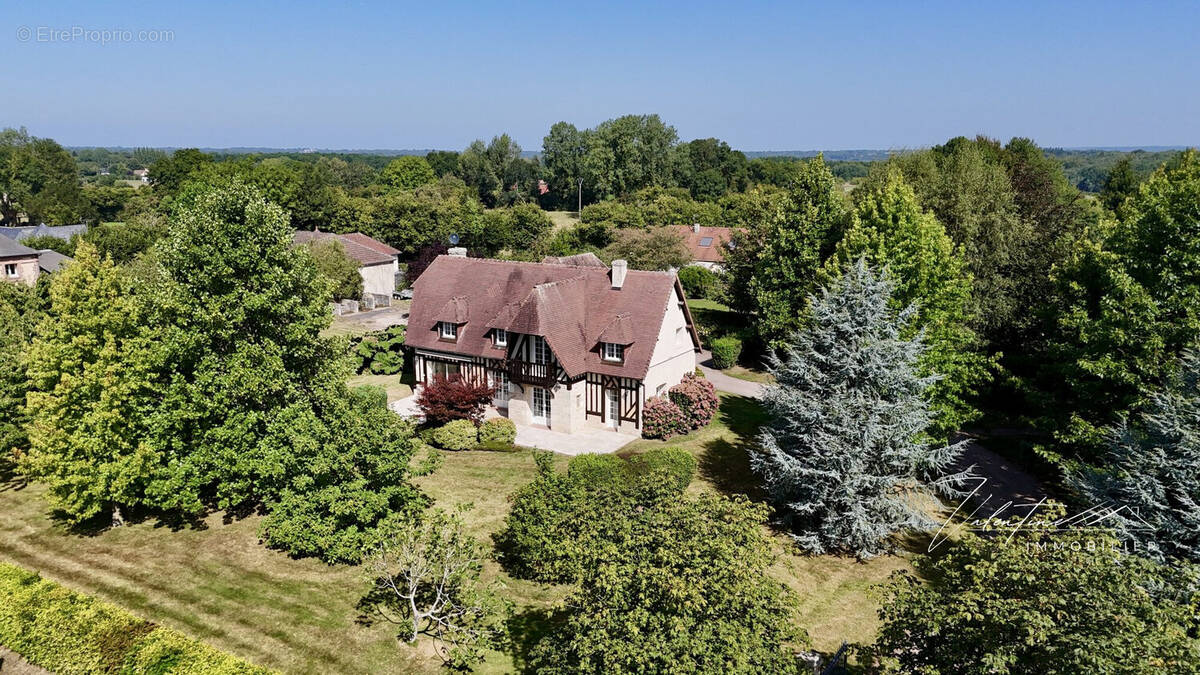 Maison à PONT-L&#039;EVEQUE