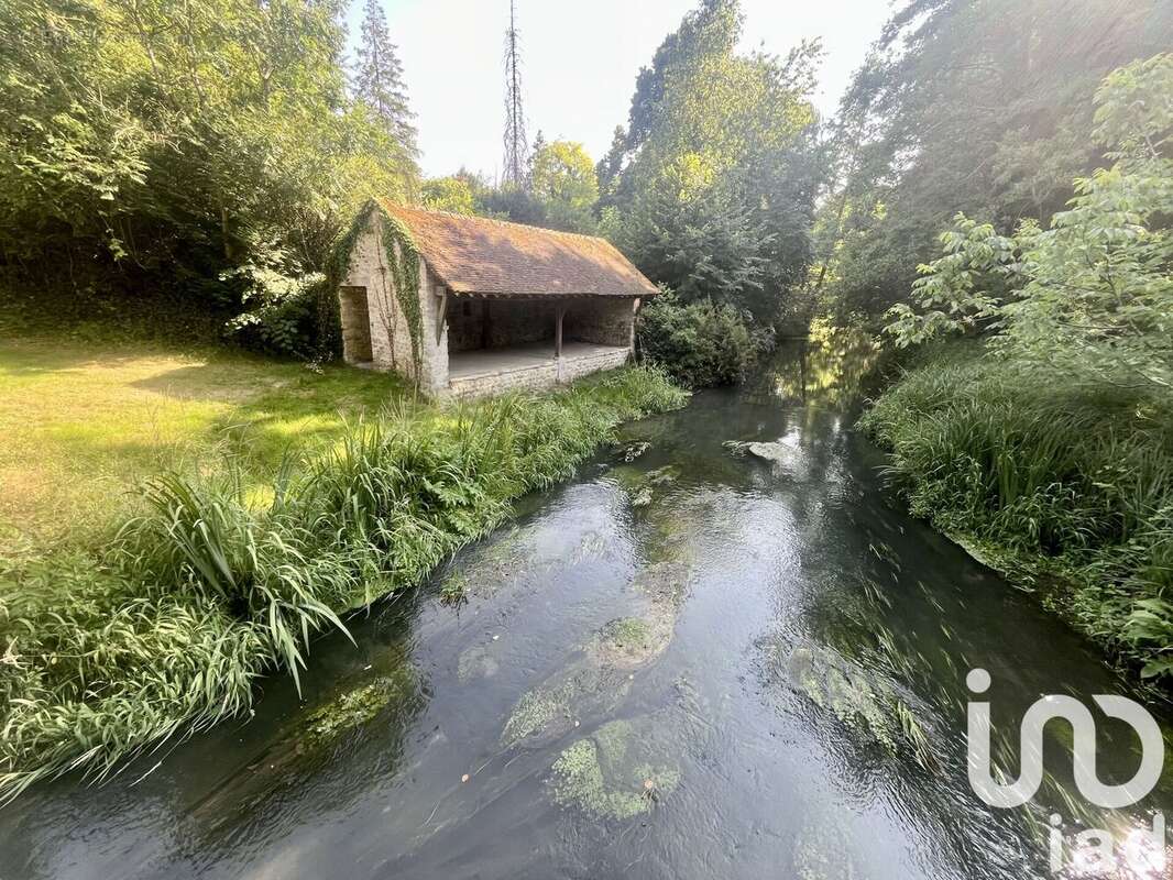 Photo 3 - Maison à LA NEUVILLE-SUR-ESSONNE