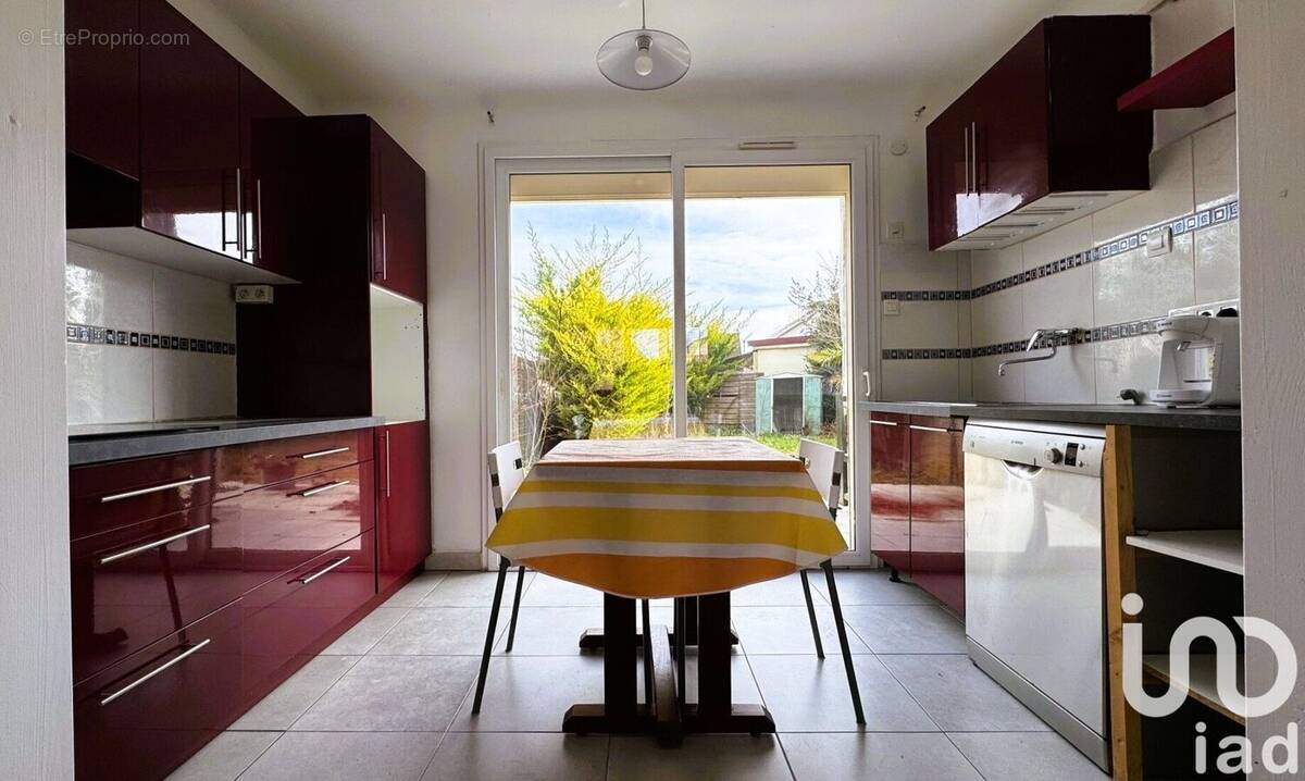 Photo 1 - Maison à ROMILLY-SUR-SEINE