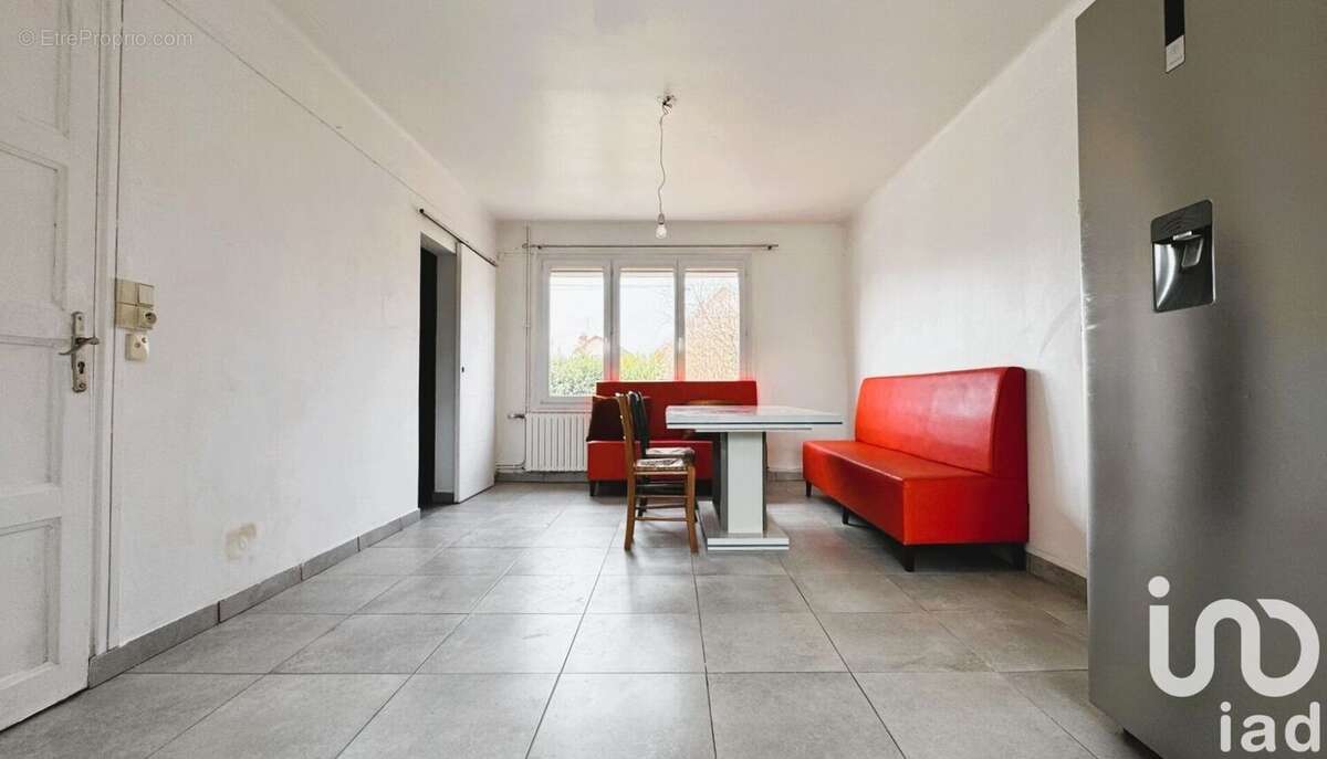 Photo 2 - Maison à ROMILLY-SUR-SEINE