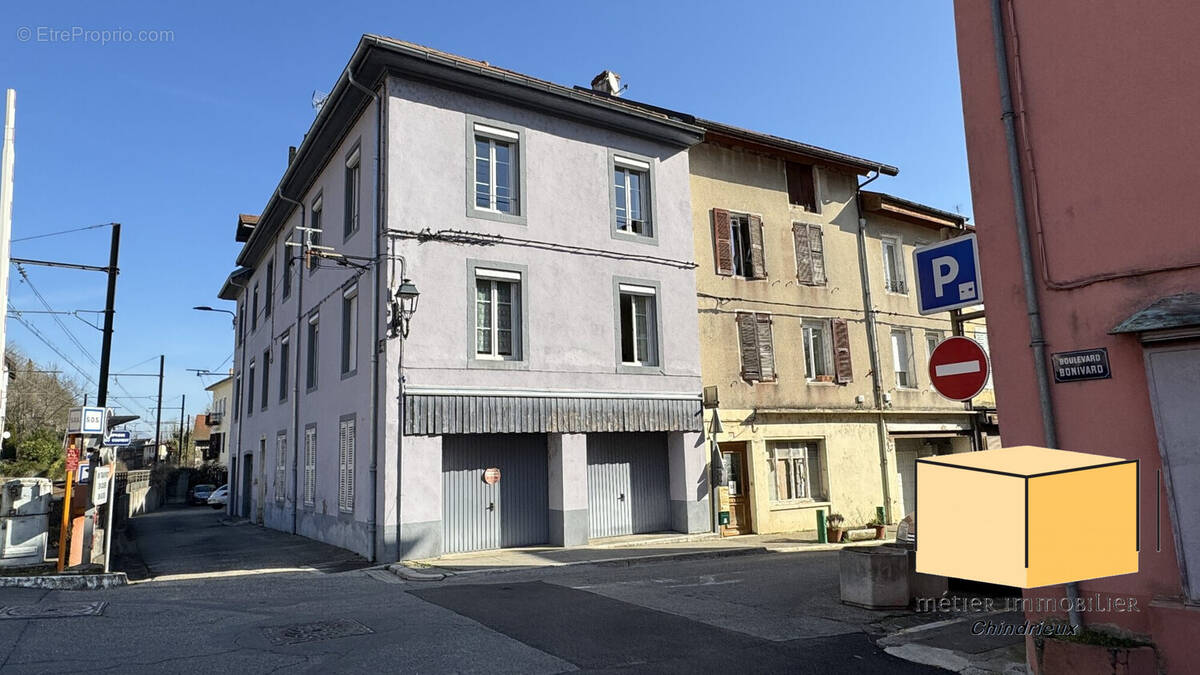 Façade de l&#039;immeuble - Appartement à SEYSSEL