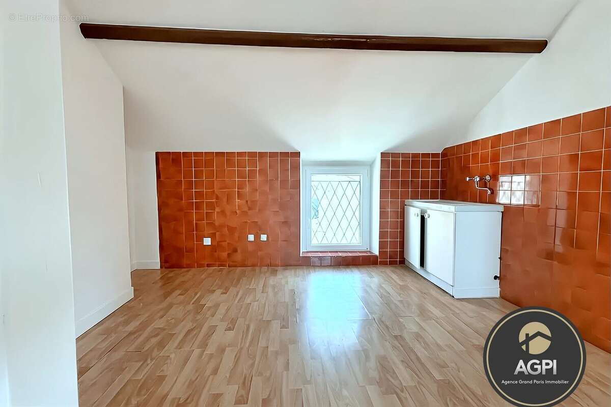Cuisine - Appartement à SACLAY