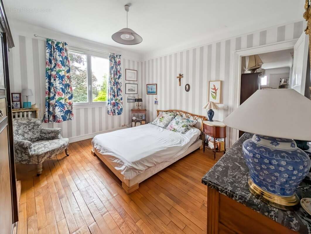 Maison à SAINT-CYR-L&#039;ECOLE