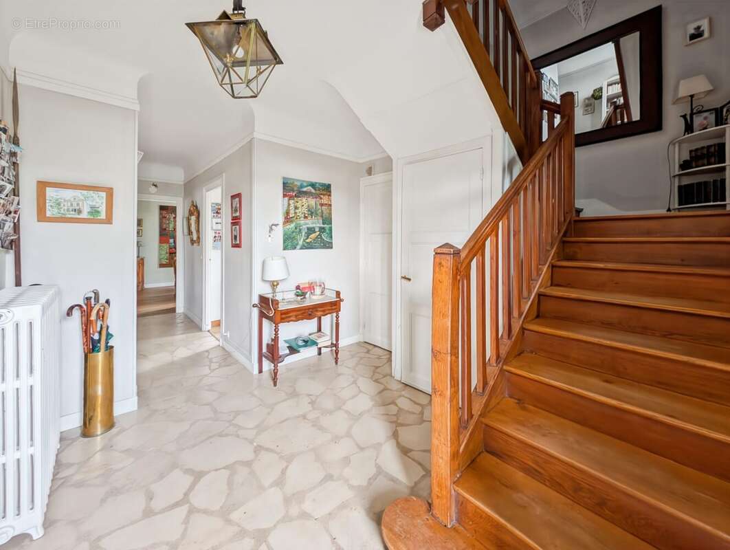 Maison à SAINT-CYR-L&#039;ECOLE