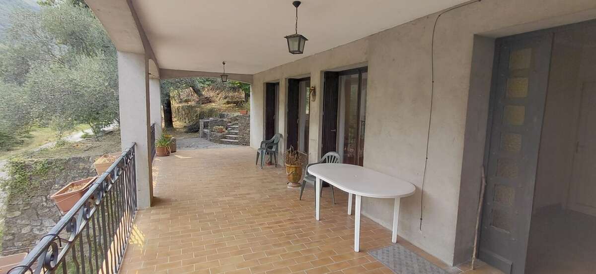 Maison à MOLIERES-CAVAILLAC