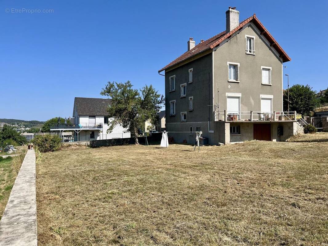Maison à SAINT-CHELY-D&#039;APCHER