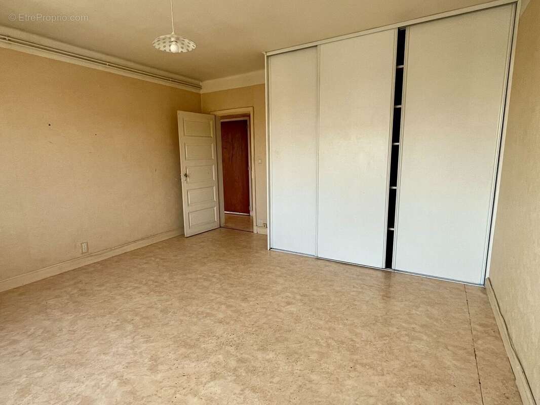 Maison à SAINT-CHELY-D&#039;APCHER