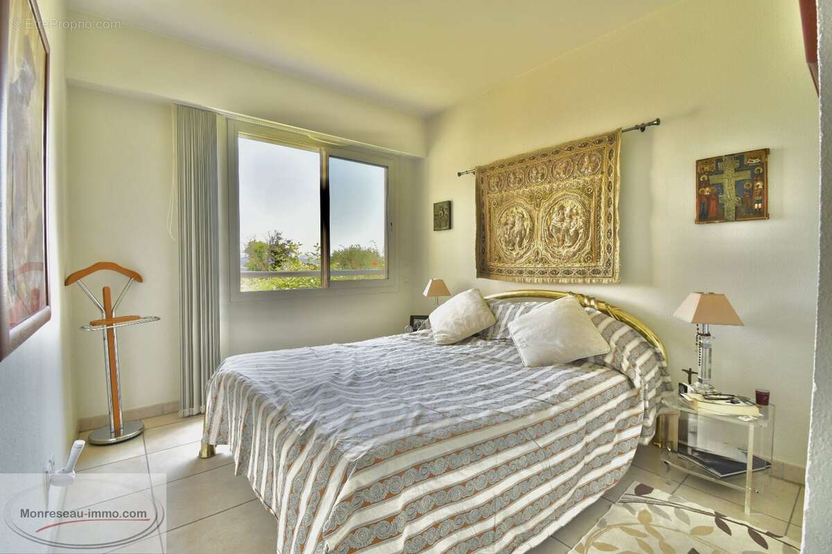 Appartement à MANDELIEU-LA-NAPOULE