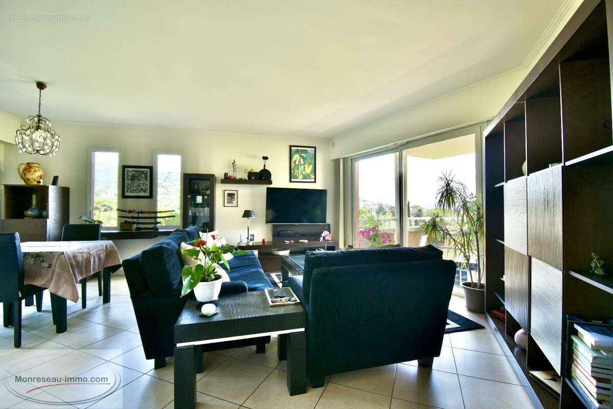 Appartement à MANDELIEU-LA-NAPOULE