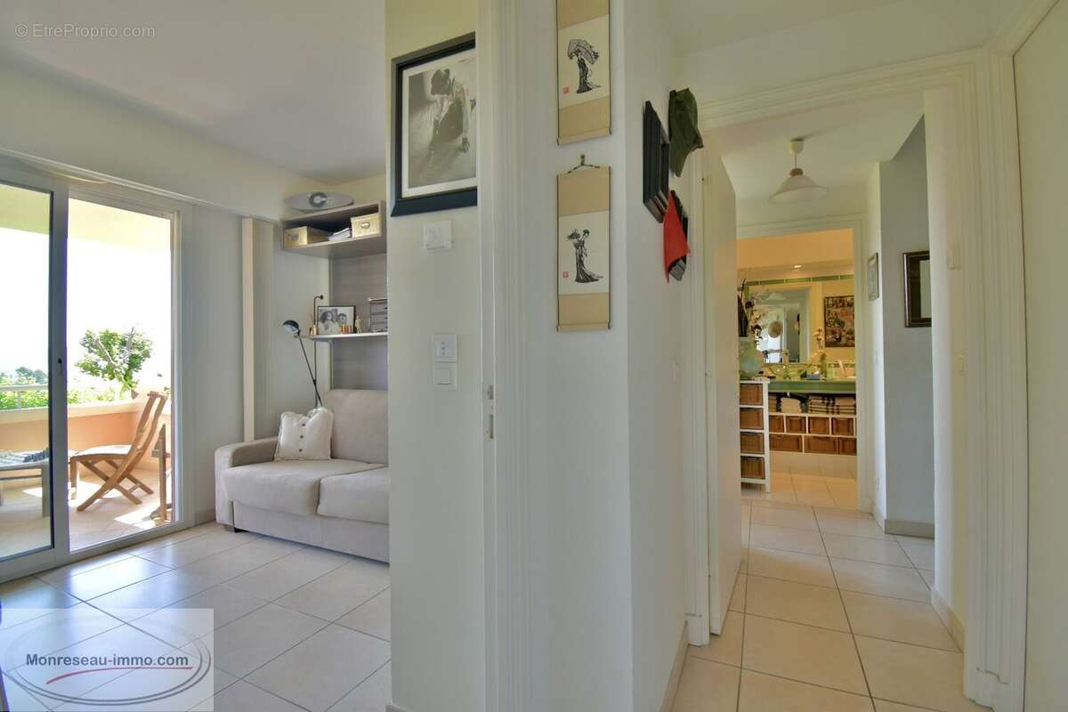 Appartement à MANDELIEU-LA-NAPOULE