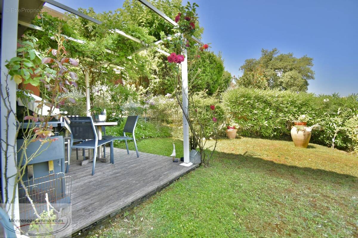 Appartement à MANDELIEU-LA-NAPOULE