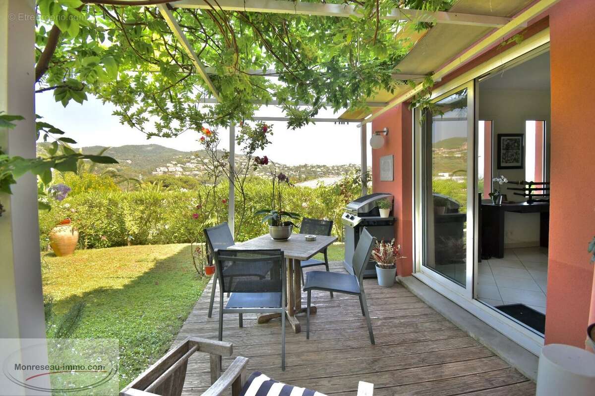 Appartement à MANDELIEU-LA-NAPOULE