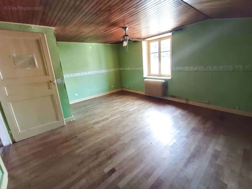 Maison à PLANCHER-BAS