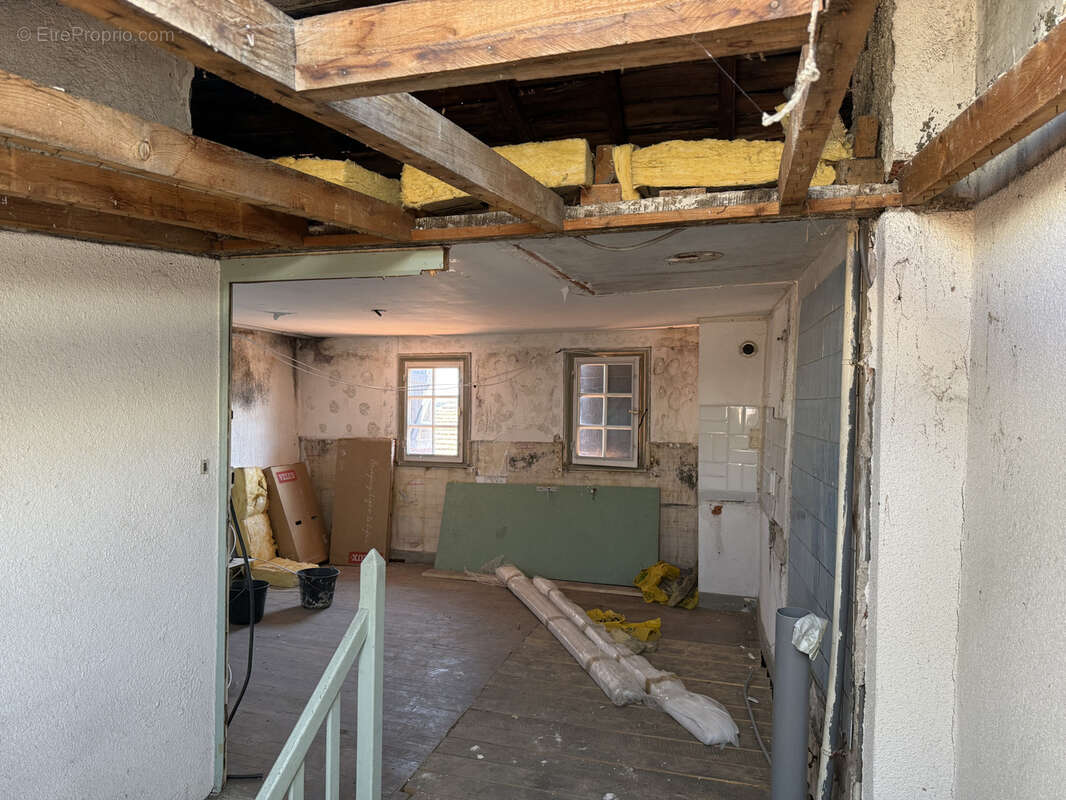 Appartement à SAINT-GERMAIN-LAVAL