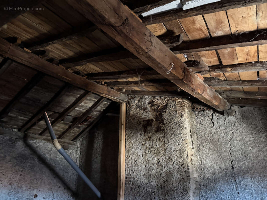 Appartement à SAINT-GERMAIN-LAVAL