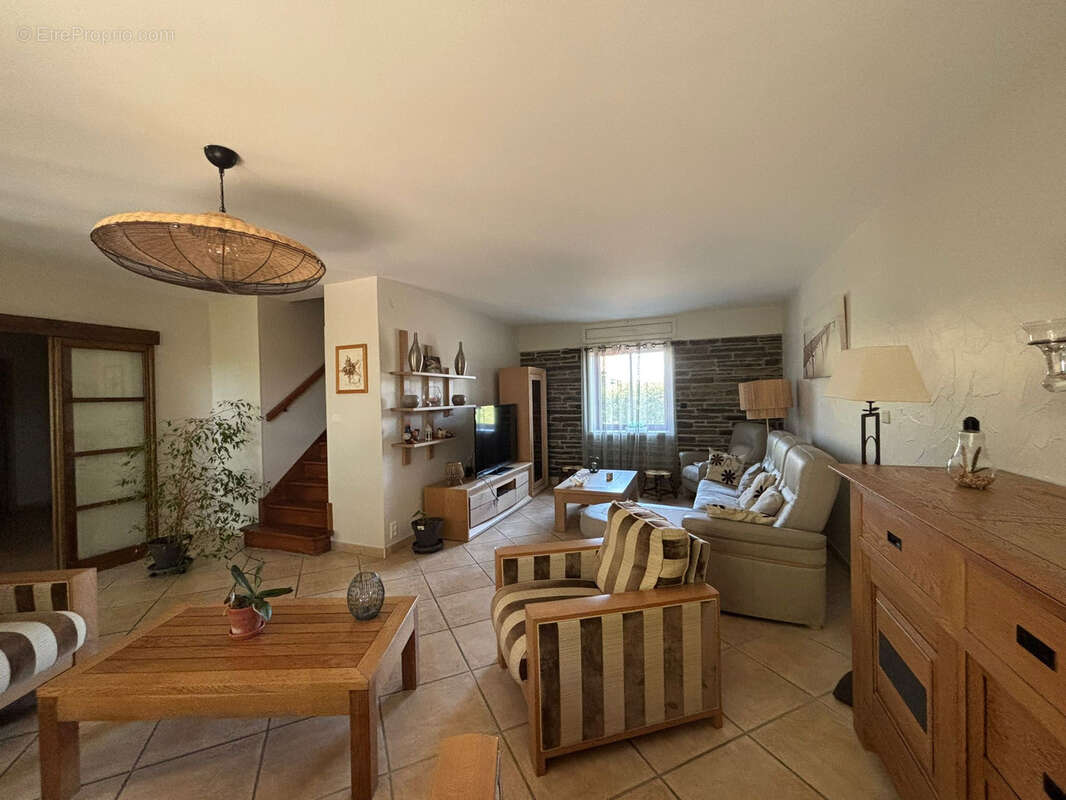 Maison à LABASTIDE-D&#039;ANJOU