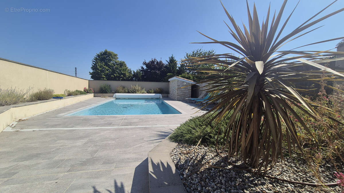 Maison à LABASTIDE-D&#039;ANJOU