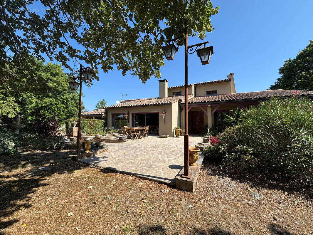 Maison à LABASTIDE-D&#039;ANJOU