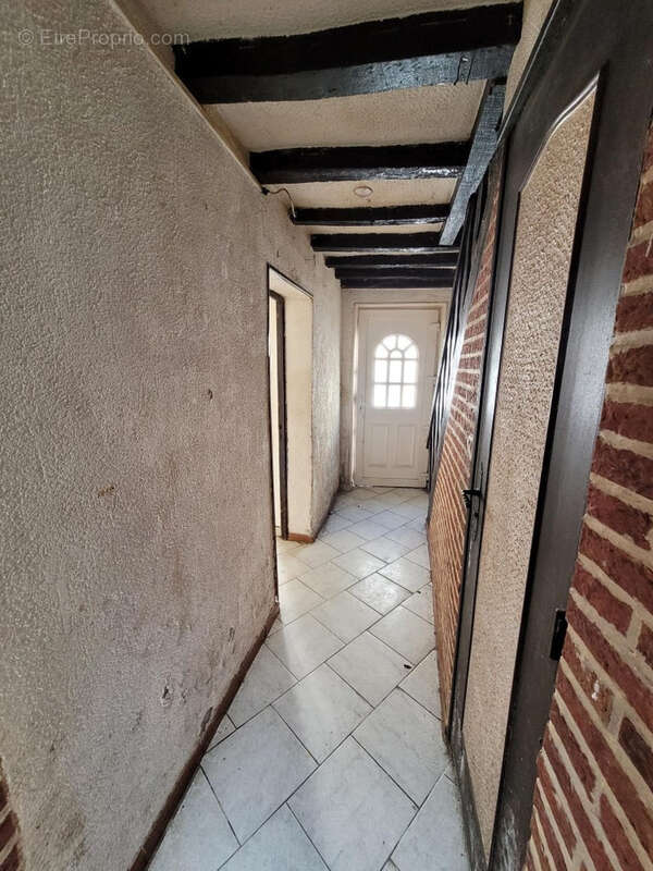 Maison à AVESNES-SUR-HELPE