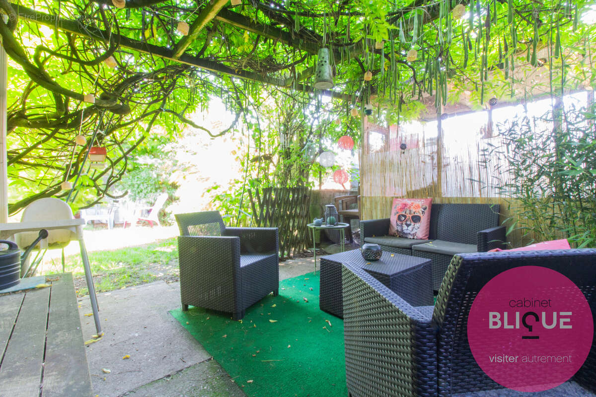 Maison à HOUDREVILLE