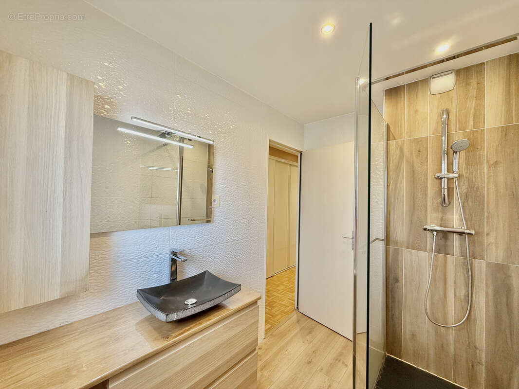 Appartement à LA RICHE