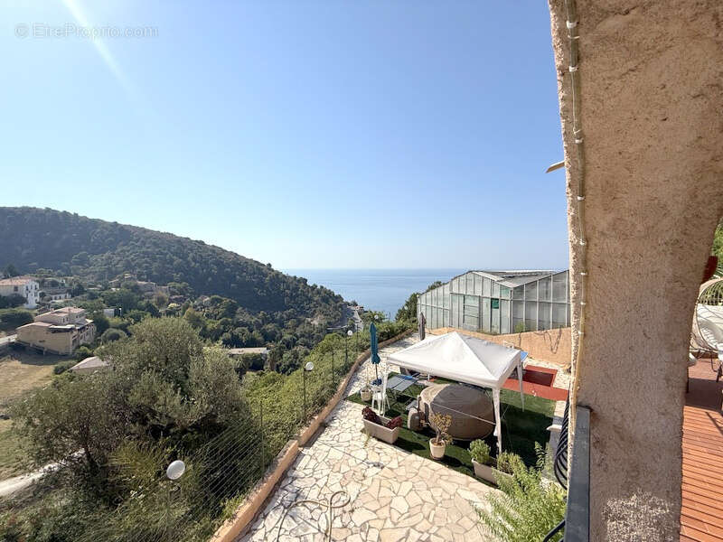 Appartement à EZE