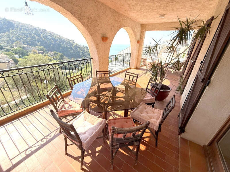 Appartement à EZE