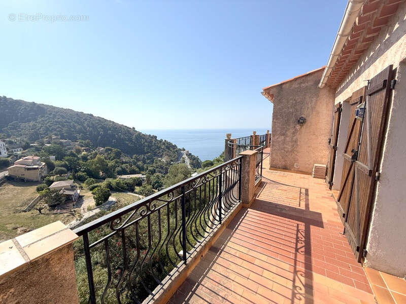 Appartement à EZE