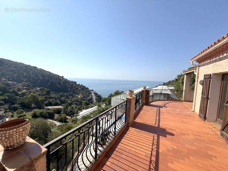 Appartement à EZE