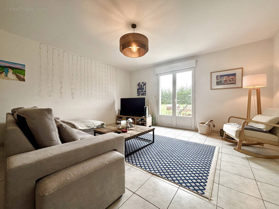 Maison à NOUAILLE-MAUPERTUIS